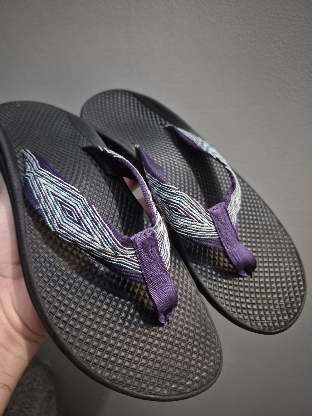 Women’s Chaco Purple Strappy Flip Flop Size 7